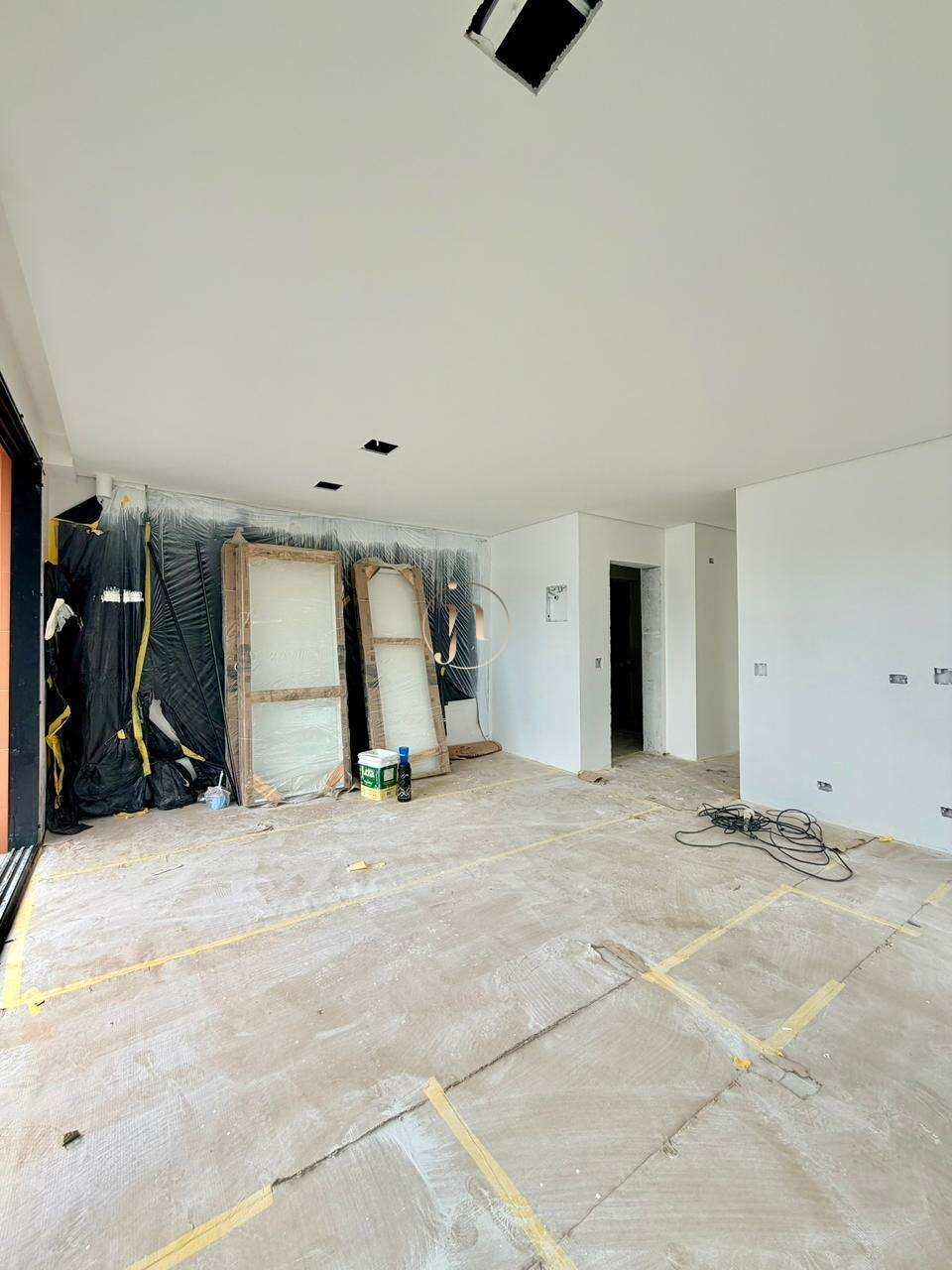  - 2 quartos 1 suíte, 2 vagas cobertas - 77m mais 12m de sacada, centro de sjp