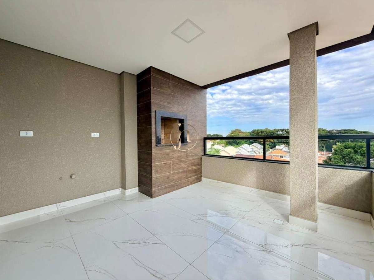  - 3 dormitórios (sendo 1 suíte com banheira de hidromassagem) - Centro de São José dos Pinhais