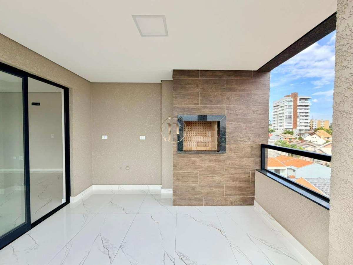  - 3 dormitórios (sendo 1 suíte com banheira de hidromassagem) - Centro de São José dos Pinhais