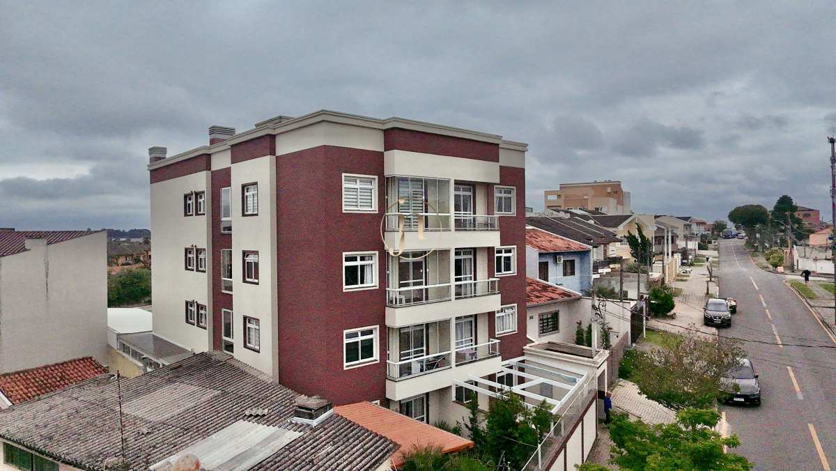 Apartamento 3 quartos sendo 1 suíte com 2 sacadas e vaga coberta