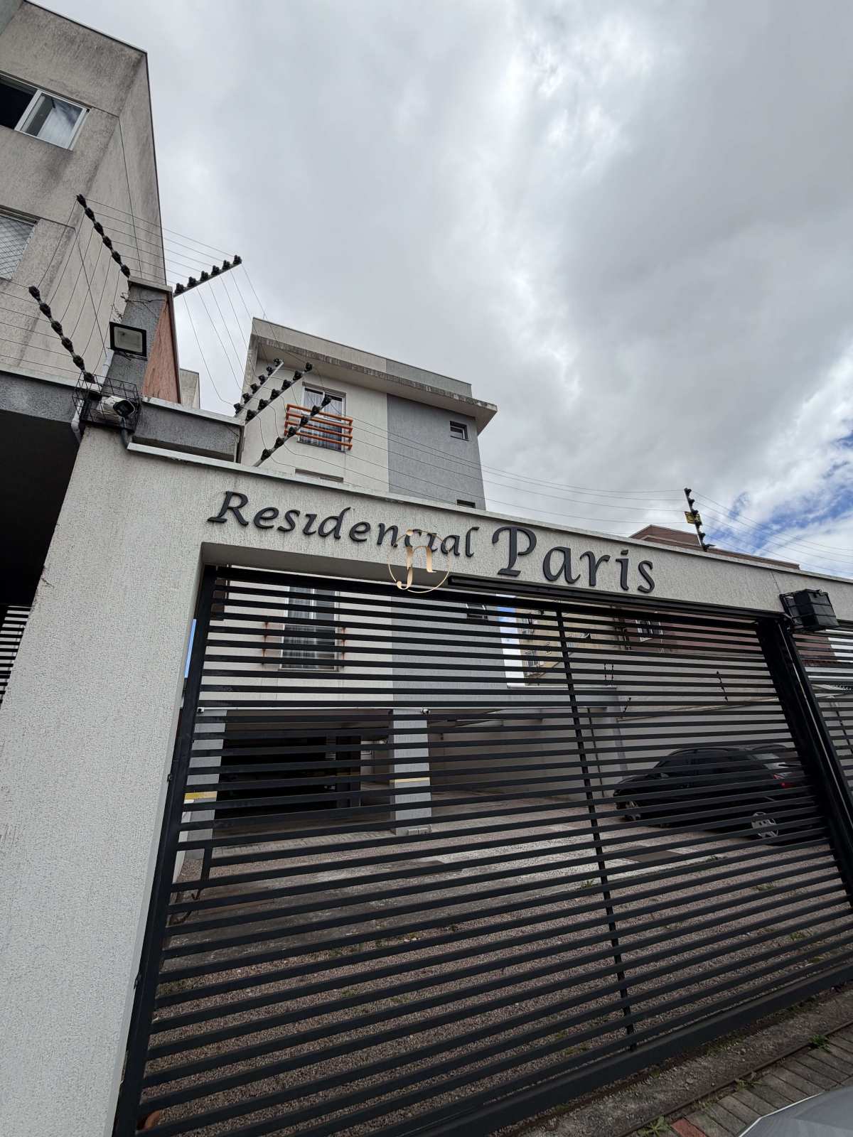 Apartamento à venda, no Residencial Paris em São José dos Pinhais, Cidade Jardim, com 3 quartos, 72m²