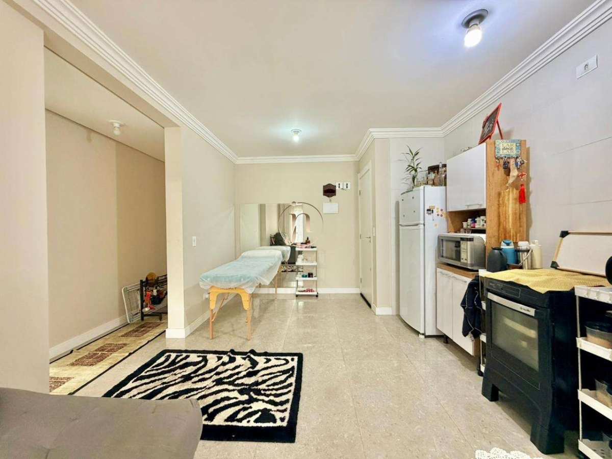  - Apartamento Garden com 3 quartos sendo 1 suite, com 40m de descoberto e 67m cobertos