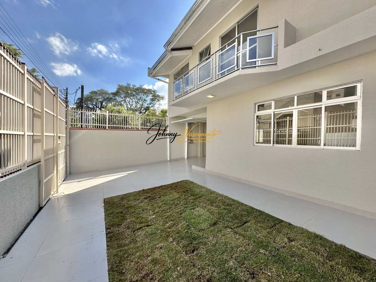 Sobrado à venda em São José dos Pinhais, Centro, com 5 quartos, 140m² - Johnny Nascimento Corretor de imóveis